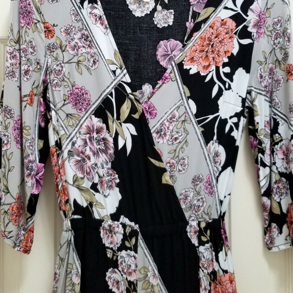 Jaase Black Floral Wide leg Deep V-neck Tie Waist Jumpsuit - Picture 4 of 16